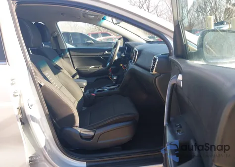 2019 Kia Sportage Lx z USA, uszkodzony, nr VIN KNDPMCAC5K7607261